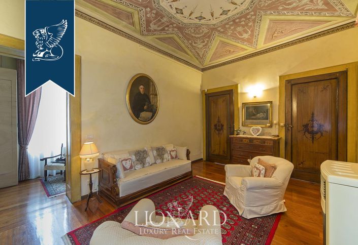 Image No.43-8 Bed Villa for sale