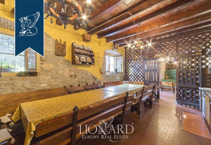 Image No.54-8 Bed Villa for sale