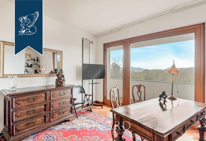 Image No.19-13 Bed Villa for sale