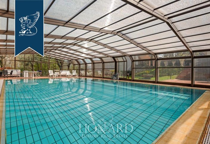 Image No.7-13 Bed Villa for sale