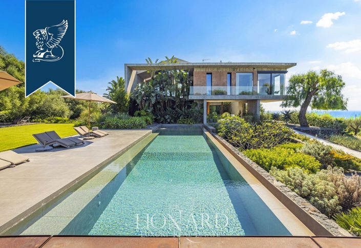 Image No.4-Villa de 4 chambres à vendre à Aci Castello