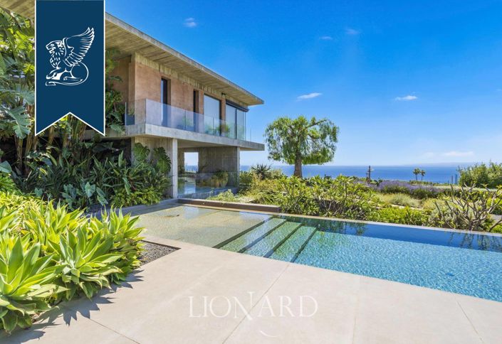 Image No.5-Villa de 4 chambres à vendre à Aci Castello