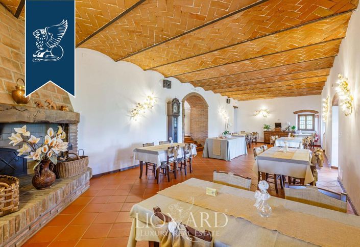 Image No.18-Ferme de 8 chambres à vendre à Civitella in Val di Chiana