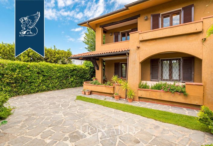 Image No.3-6 Bed Villa for sale