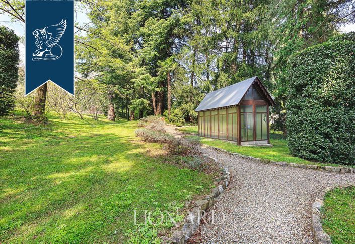 Image No.7-18 Bed Villa for sale