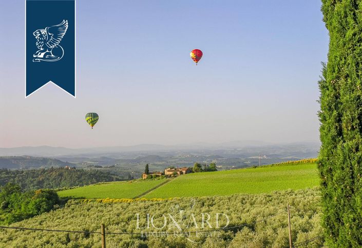 Image No.5-15 Bed Farmhouse for sale