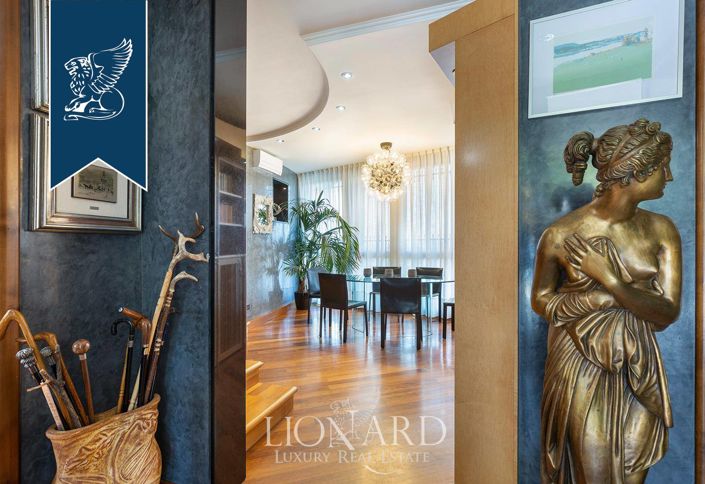 Image No.28-5 Bed Villa for sale