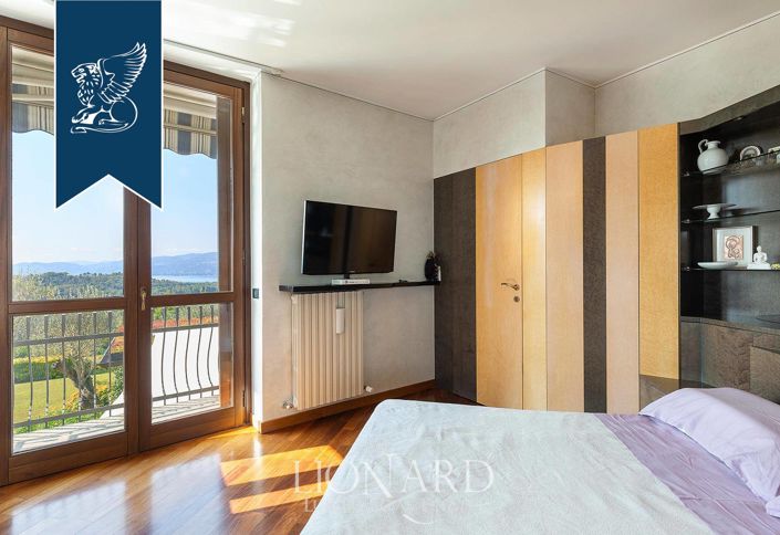 Image No.42-5 Bed Villa for sale