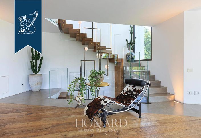 Image No.18-6 Bed Villa for sale