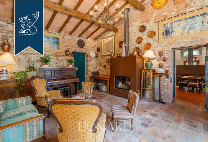 Image No.20-Ferme de 12 chambres à vendre à Asciano