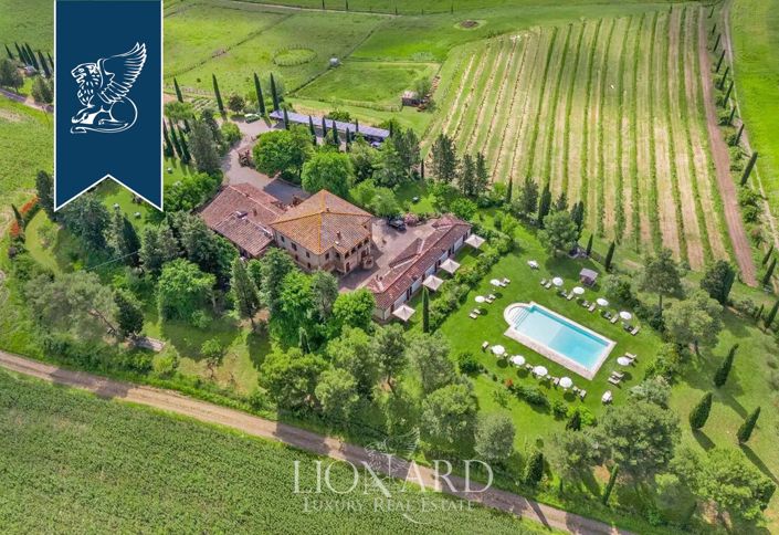 Image No.3-Ferme de 12 chambres à vendre à Asciano