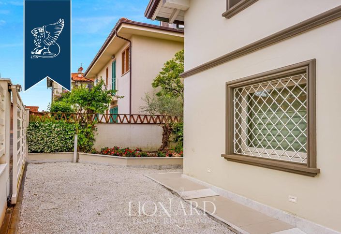 Image No.3-Villa de 3 chambres à vendre à Lucca