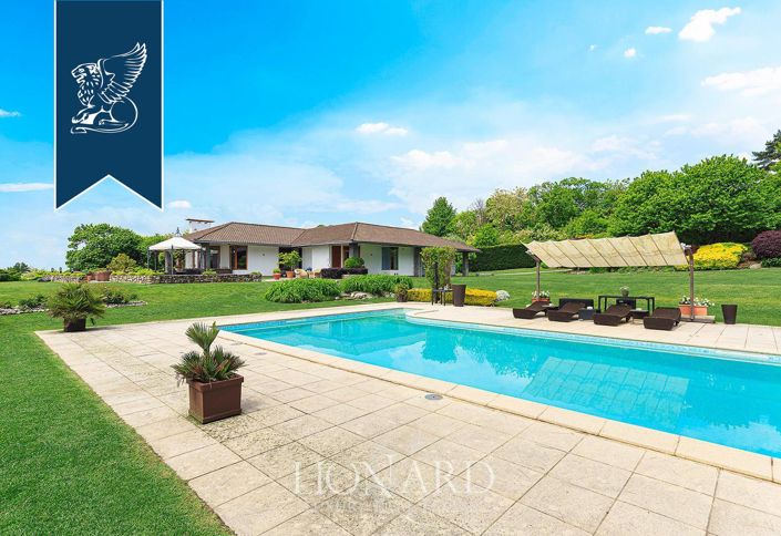 Image No.2-4 Bed Villa for sale