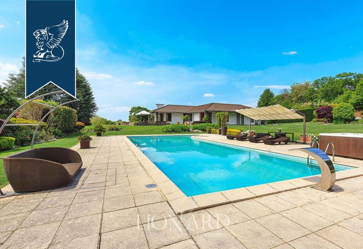 Image No.3-4 Bed Villa for sale