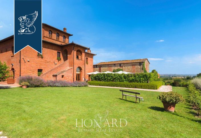 Image No.10-6 Bed Villa for sale