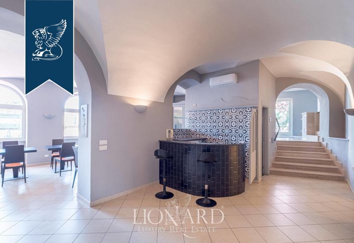 Image No.19-13 Bed Hotel for sale