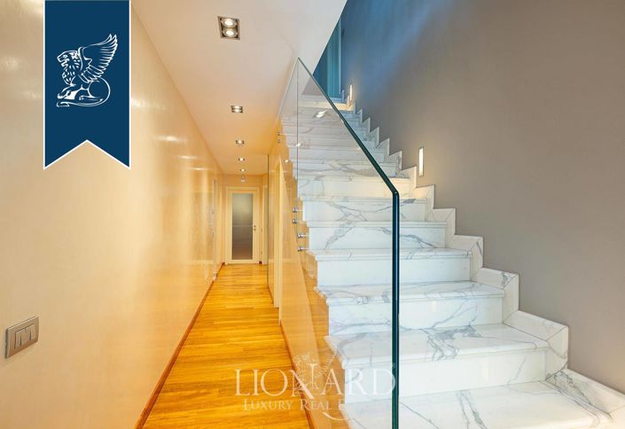 Image No.16-5 Bed Villa for sale