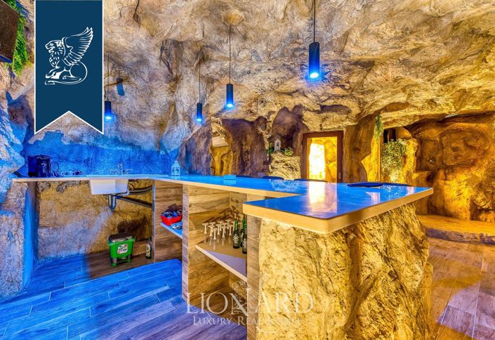 Image No.17-4 Bed Villa for sale