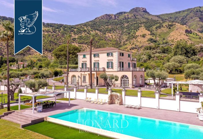 Image No.2-4 Bed Villa for sale