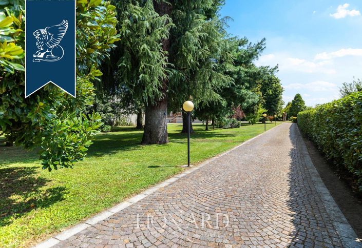 Image No.5-5 Bed Villa for sale