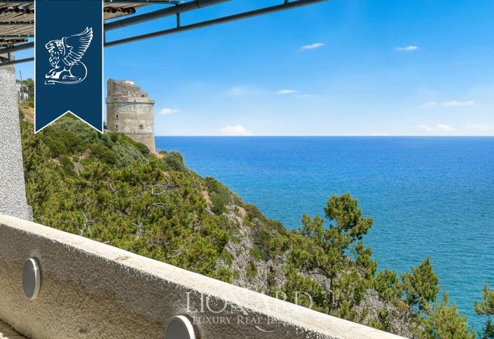 Image No.5-Villa de 4 chambres à vendre à San Felice Circeo