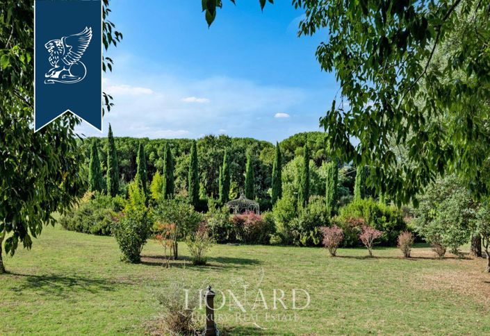 Image No.18-10 Bed Villa for sale