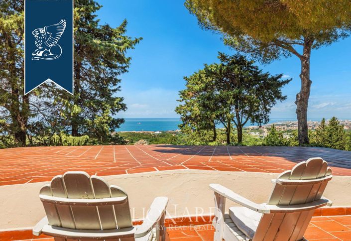 Image No.14-8 Bed Villa for sale