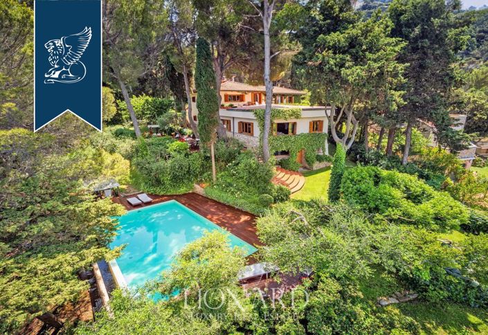 Image No.2-8 Bed Villa for sale