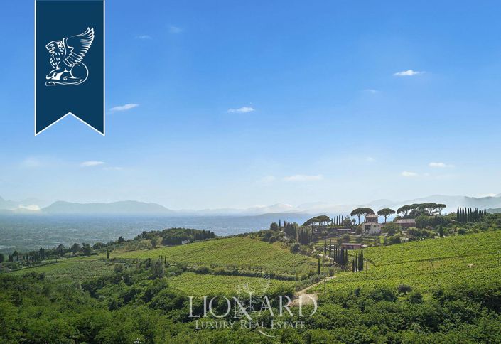 Image No.11-11 Bed Hotel for sale