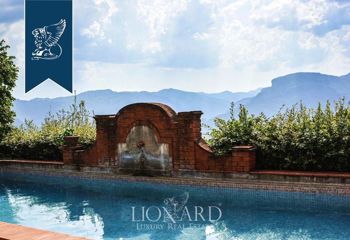 Image No.7-17 Bed Villa for sale