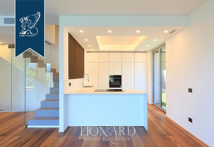 Image No.17-Villa de 3 chambres à vendre à Blevio