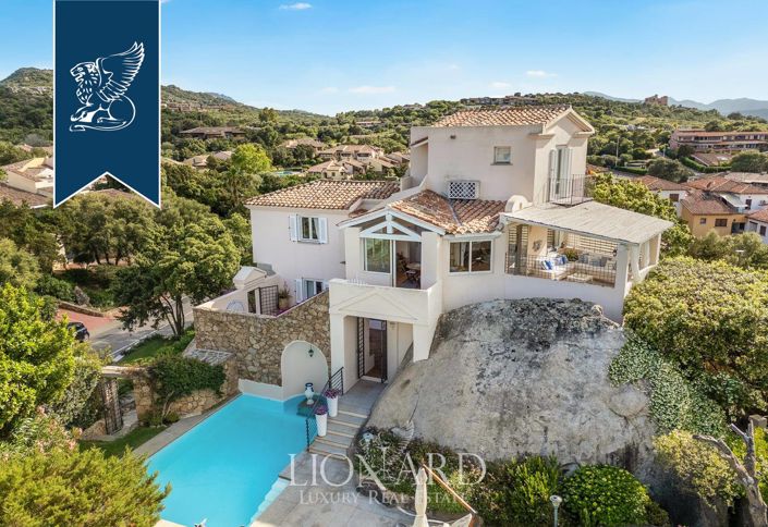 Image No.2-5 Bed Villa for sale