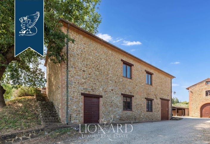 Image No.11-36 Bed Villa for sale