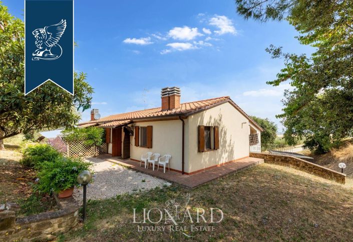 Image No.12-36 Bed Villa for sale