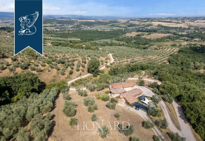 Image No.4-36 Bed Villa for sale