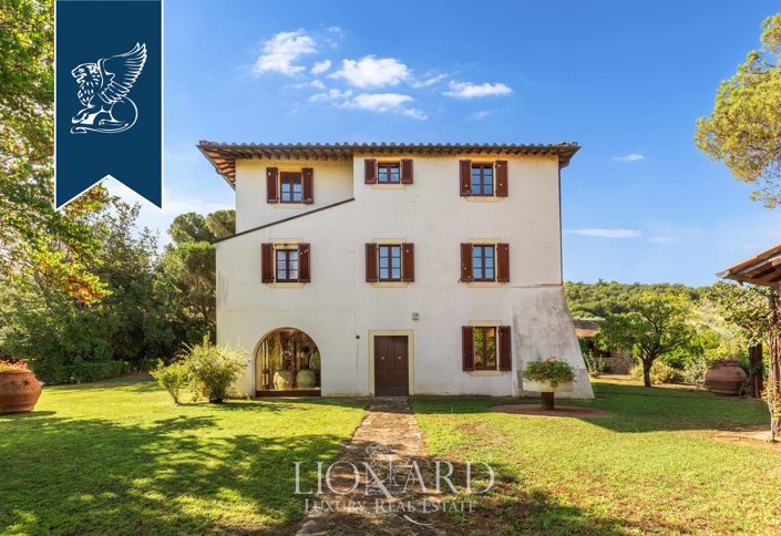 Image No.7-36 Bed Villa for sale