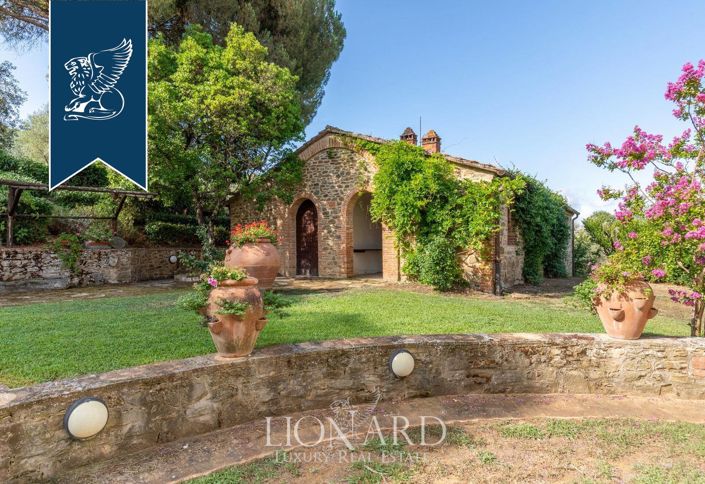 Image No.8-36 Bed Villa for sale