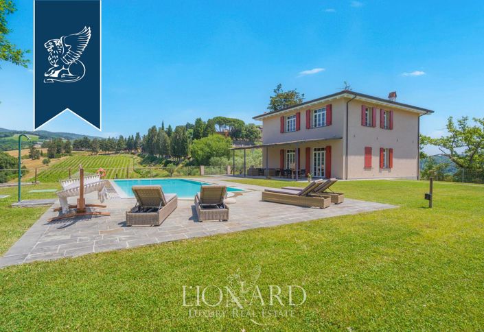 Image No.2-5 Bed Villa for sale