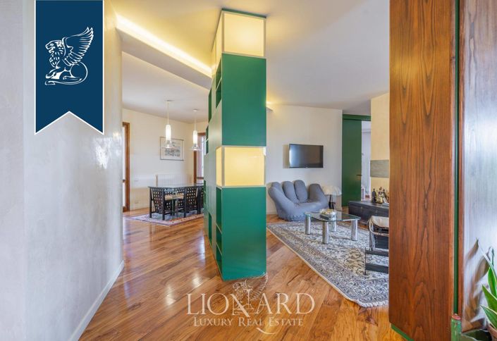 Image No.17-5 Bed Villa for sale