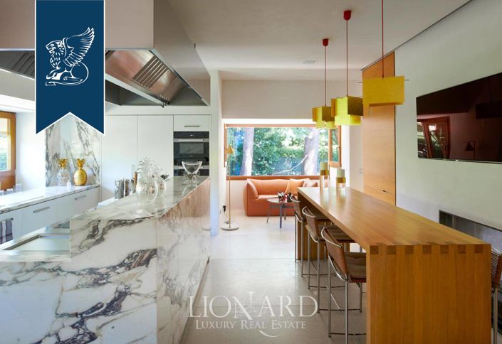 Image No.16-5 Bed Villa for sale