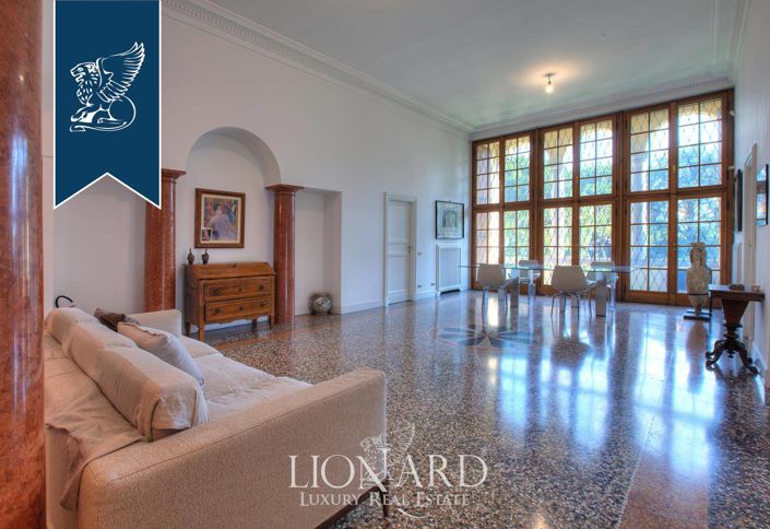 Image No.24-7 Bed Villa for sale