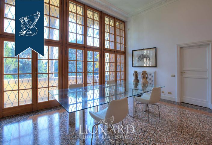 Image No.26-7 Bed Villa for sale