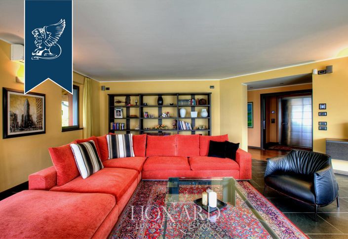 Image No.15-6 Bed Villa for sale