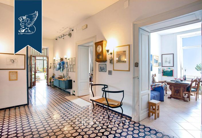 Image No.17-Villa de 6 chambres à vendre à Naples