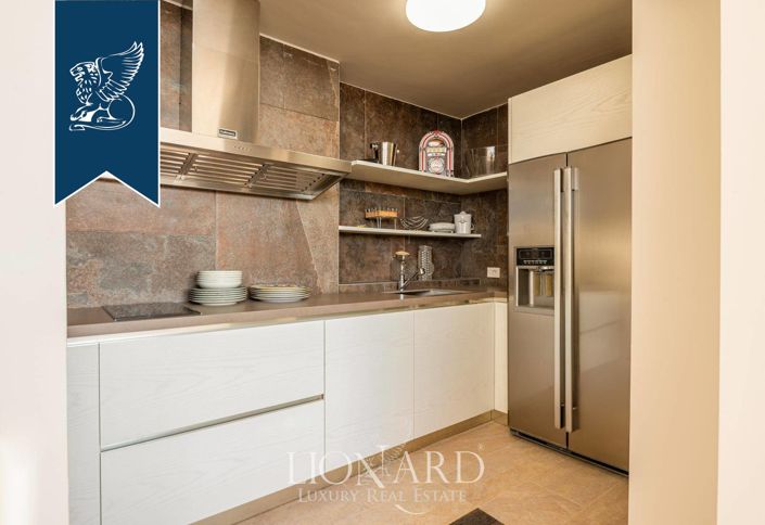 Image No.10-6 Bed Apartment for sale