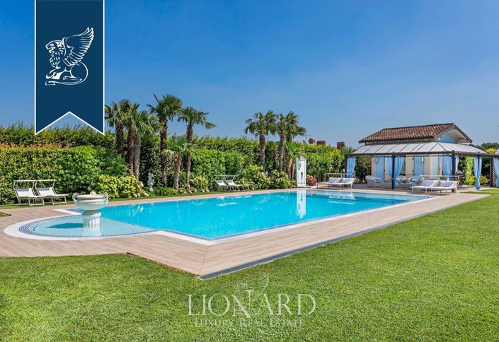 Image No.3-6 Bed Villa for sale