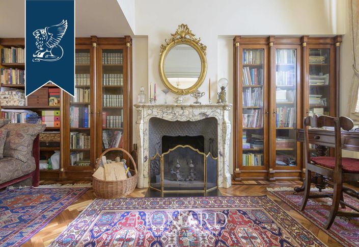 Image No.17-4 Bed Flat for sale