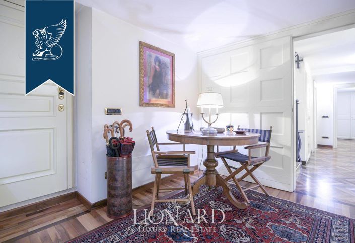 Image No.29-4 Bed Flat for sale