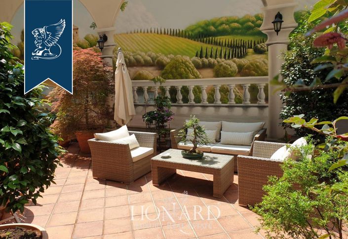 Image No.30-4 Bed Flat for sale