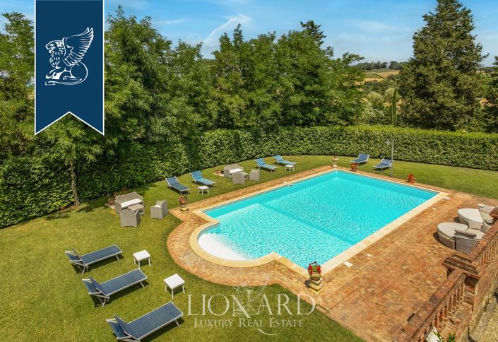 Image No.10-19 Bed Villa for sale